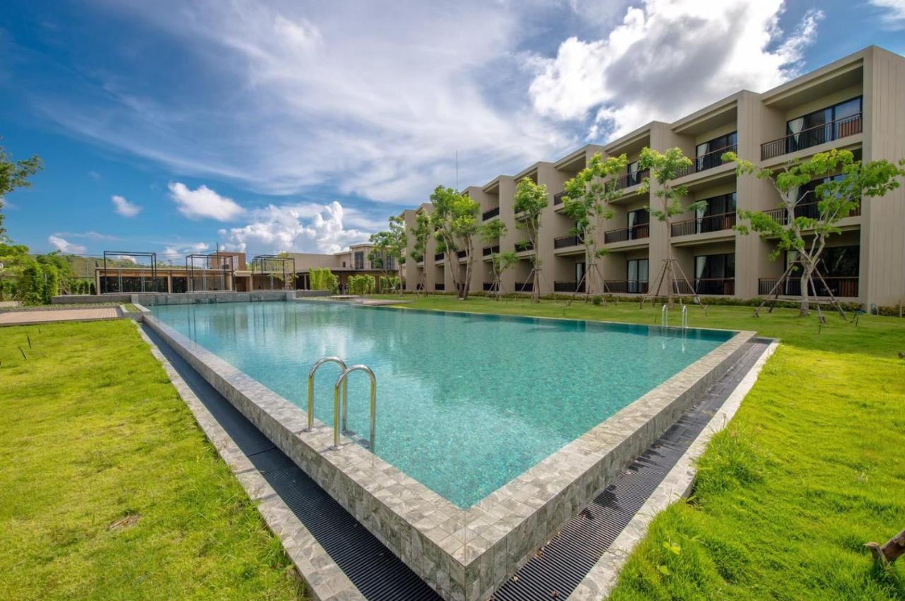 The Gallery Hotel Nai Harn Bagian luar foto